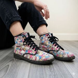 Dr. Martens Hello Kitty Print Boots Size 7 Lace Up Canvas Rare Collab
